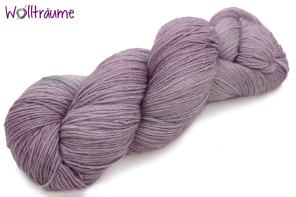 Maja Yak Lavendel, handgefärbte Wolle von wollträume